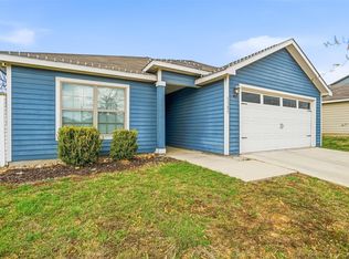 1305 Eagle Lake Dr, Azle, TX 76020