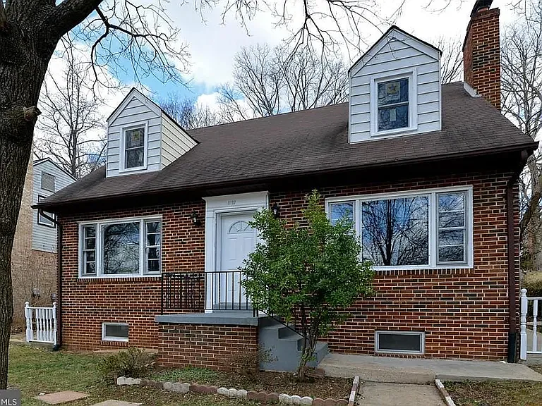 3127 Laurel Ave #BASEMENT