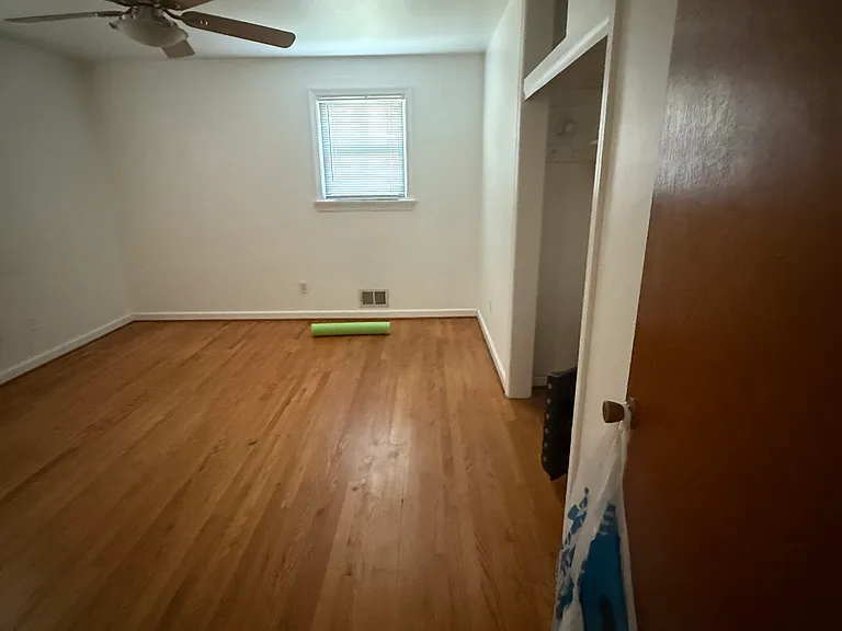 8015 Carlton St — Photo 14
