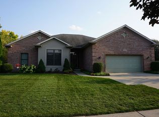 243 Clarmarc Dr, Frankenmuth, MI 48734