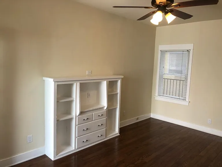1334 E 2nd St #5 — Photo 3