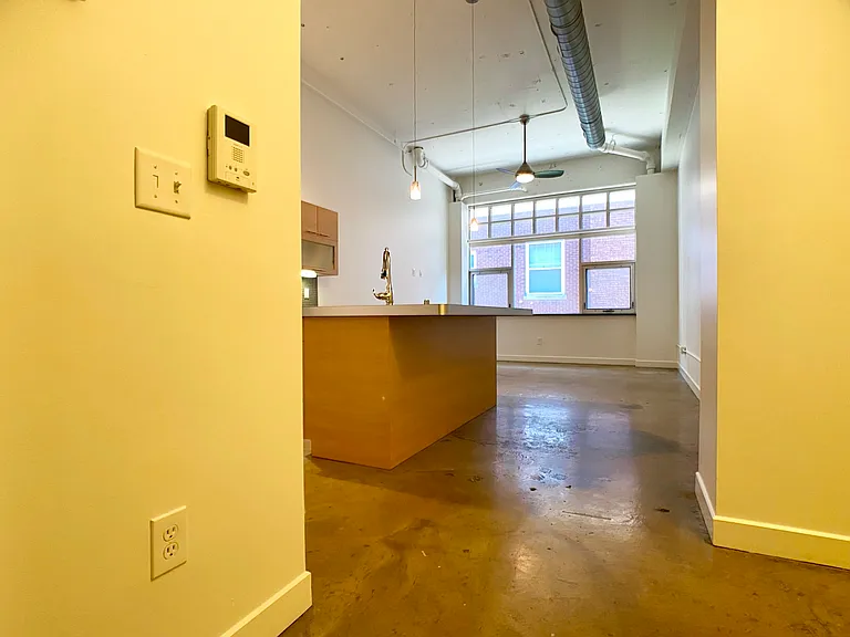 Central Park Lofts — Photo 28