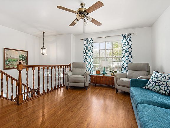 5th image of 2102 River Village Dr
