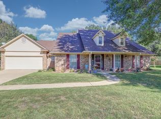 3 Wilder Pl, Hooks, TX 75561