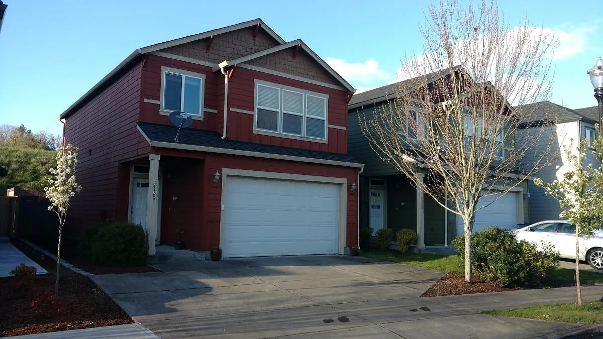 3 bed, 2.5 bath, 1624 sqft, $2,550 — Photo 1