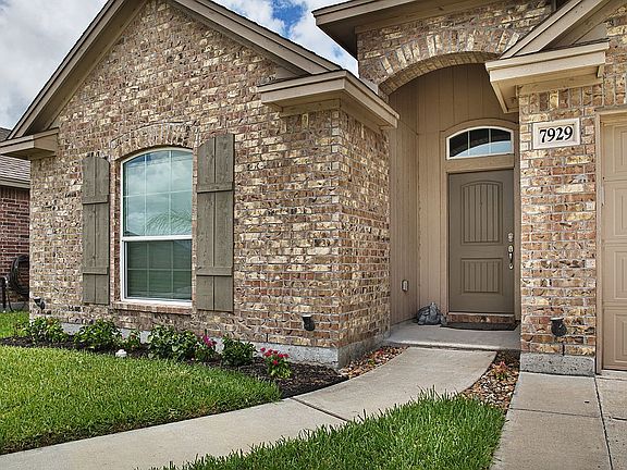 3rd image of 7929 Fort Griffen Dr