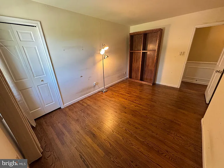 317 W Seminary Ave — Photo 20