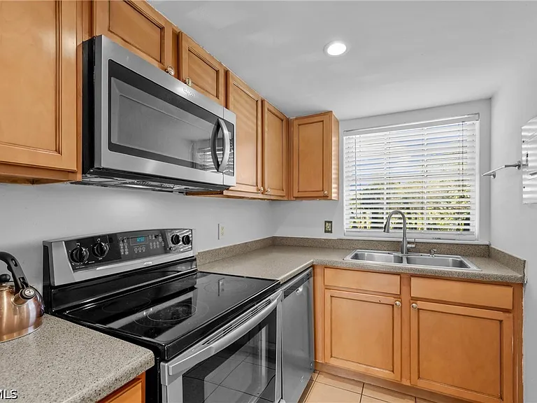 864 Courtington Ln #3 — Photo 3