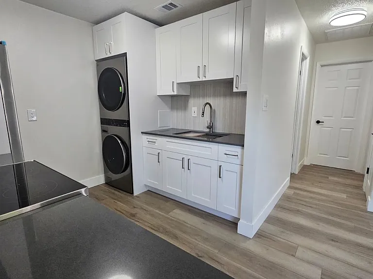 2704 W Saint Louis St #A — Photo 7