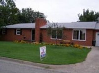 412 E 9th St, Ellsworth, KS 67439