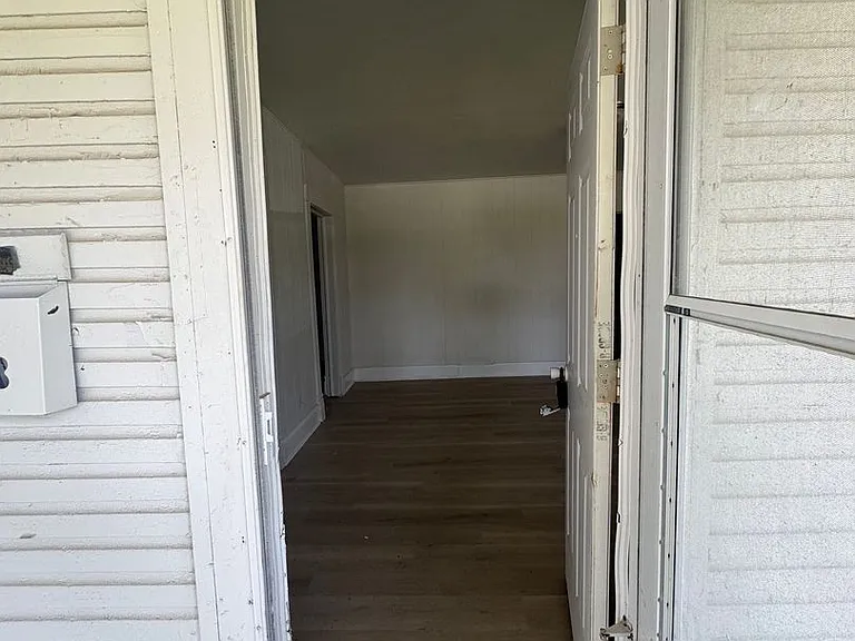 934 N National Ave — Photo 3