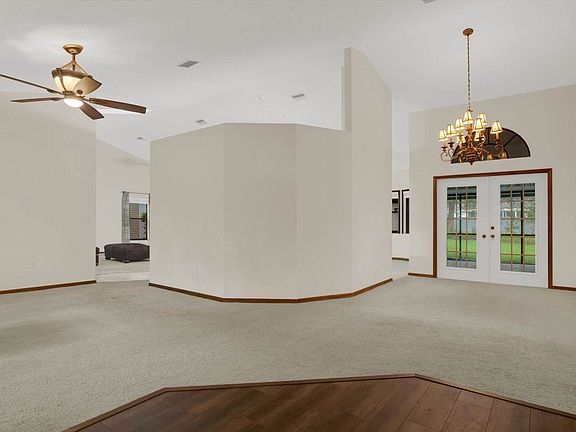 4th image of 642 Erin Way