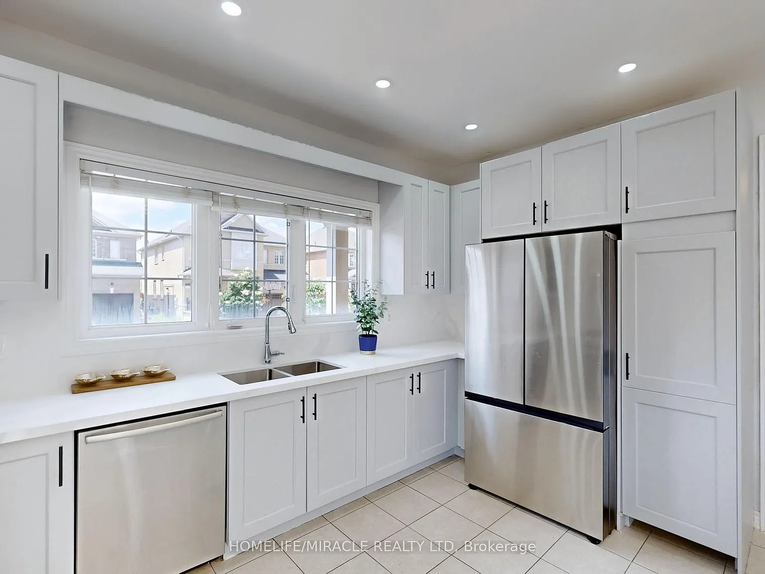 4 bed, $3,500 — Photo 3