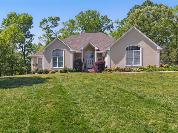 104 White Tail Ln, Demorest, GA 30535