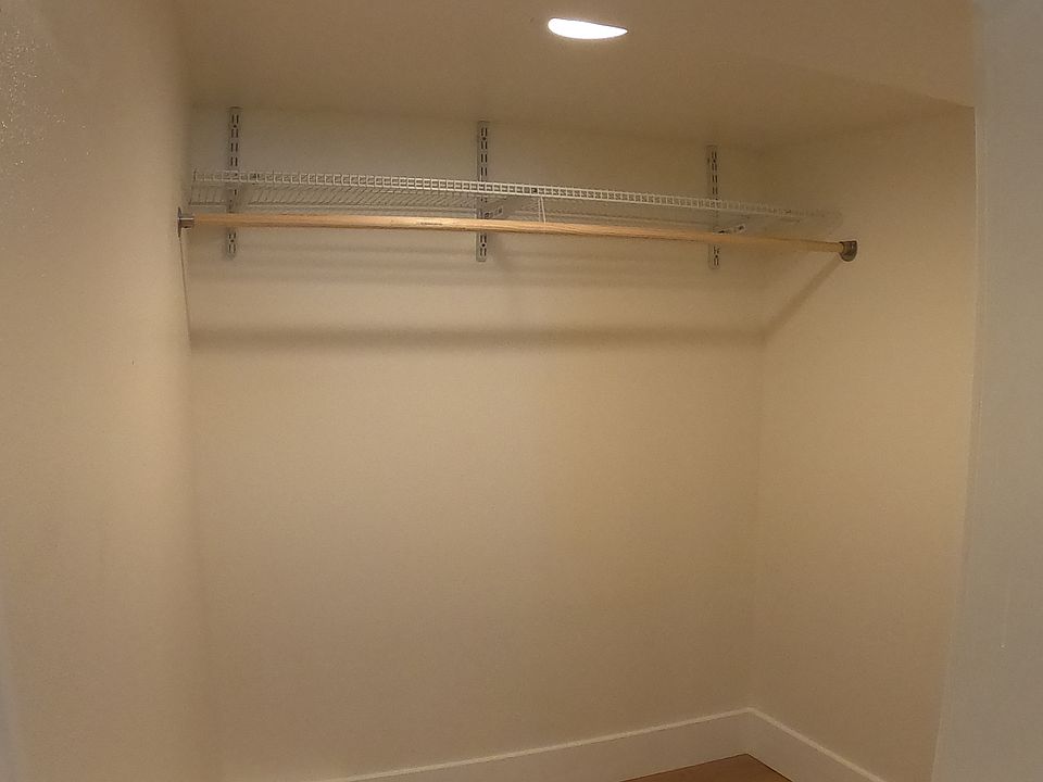 Walk in closet