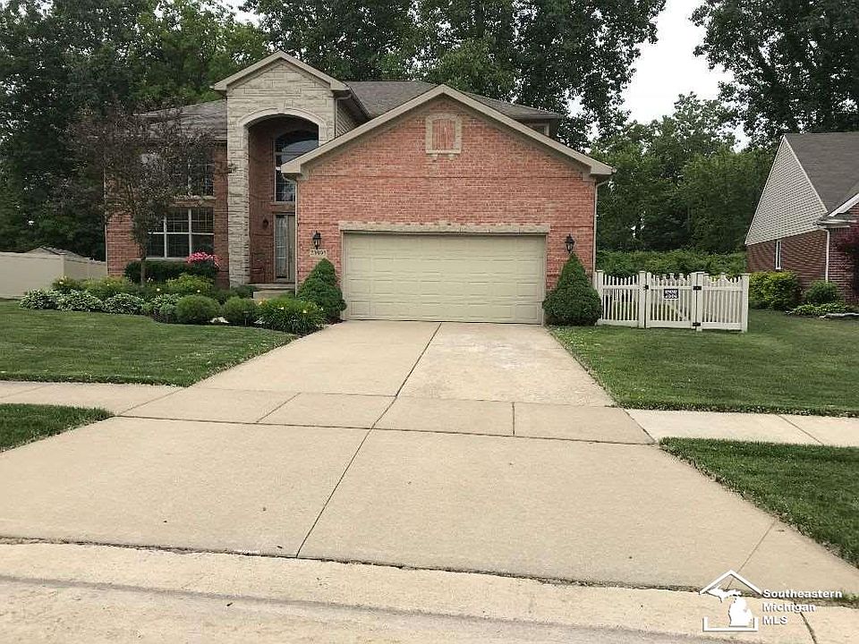 1st image of 23993 Thorn Dr