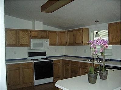 3rd image of 1600 E Vista Way Space 137