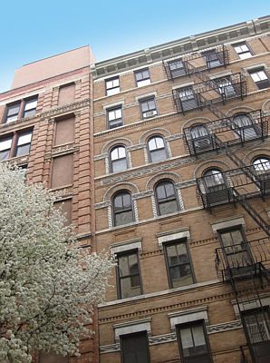 1st image of 308 Mott St APT 1E