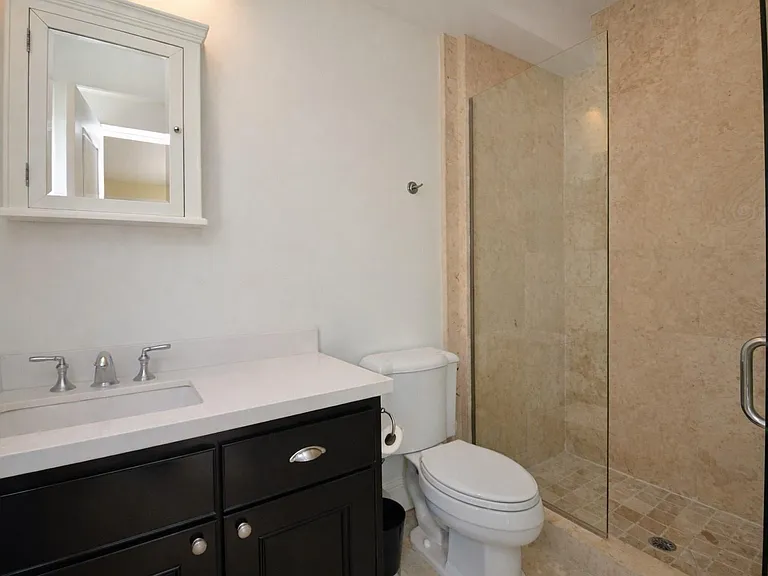 1818 Binz St #E — Photo 8