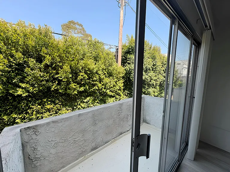 1630 Granville Ave #207 — Photo 14