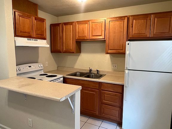 5th image of 1819 G St