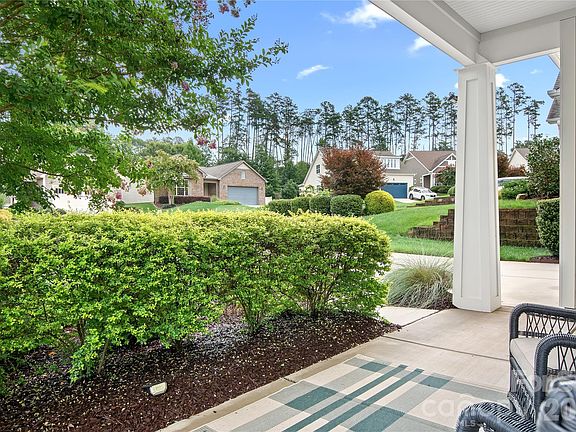 3rd image of 218 Stone Mountain Way