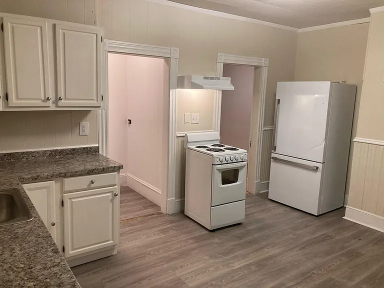 358 Main St #5 — Photo 9