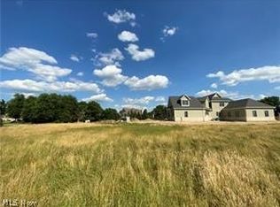 Knightsbridge Ln, Aurora, OH 44202