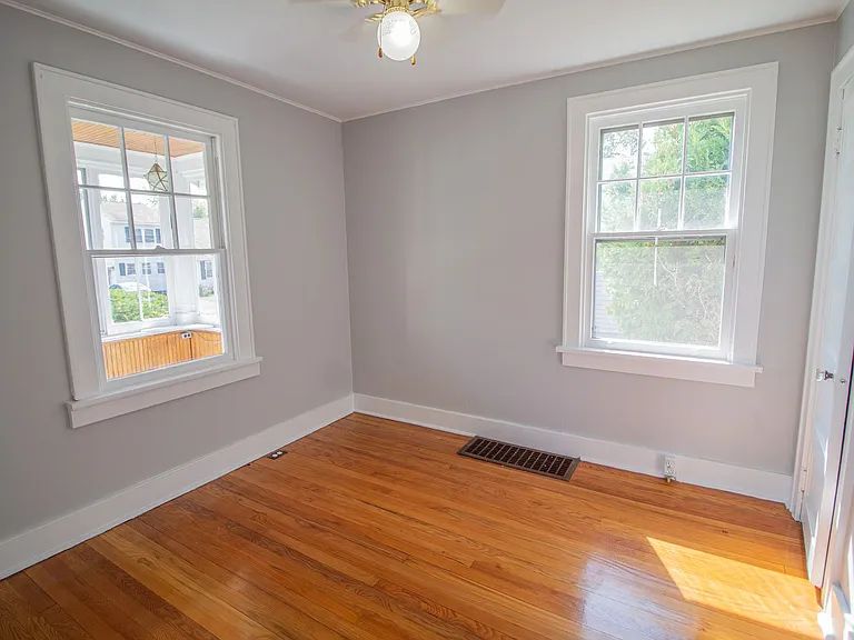 9 Spring Ave — Photo 5