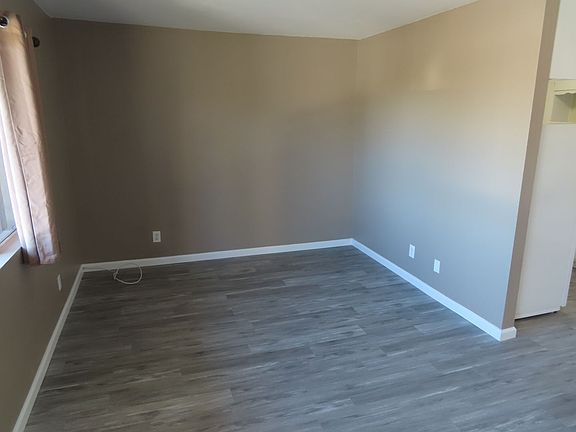 4th image of 807 Florence St APT E