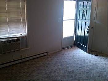 2nd image of 2320 Curtis St