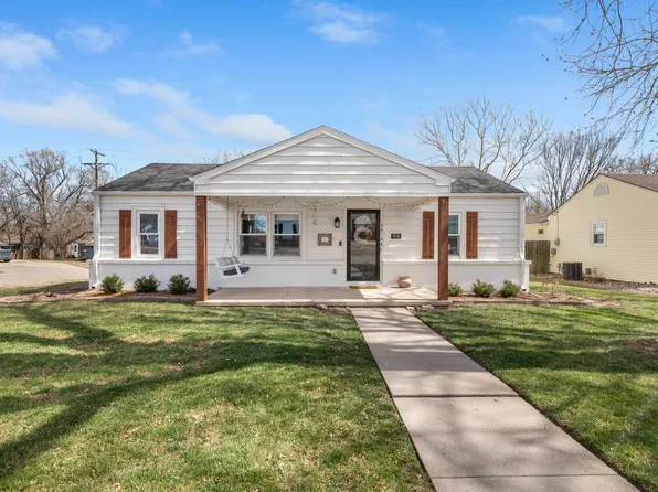 958 N Georgie Ave, Derby, KS 67037