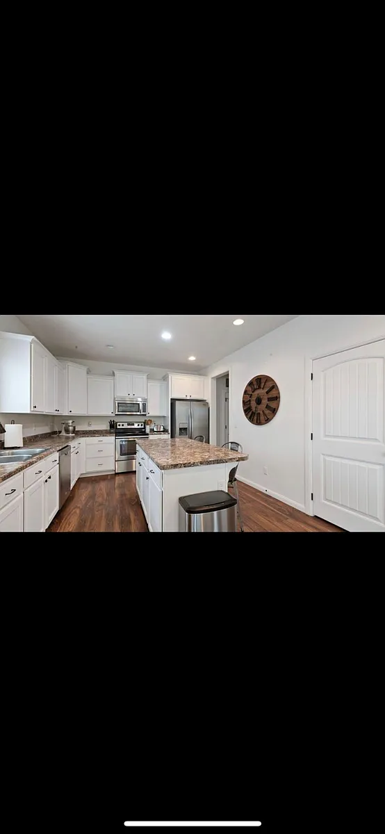 Building Photo - 13363 S Stone Hayes Ct