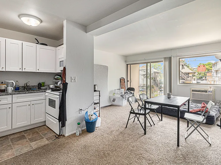 1327 Wilmot St #8 — Photo 3