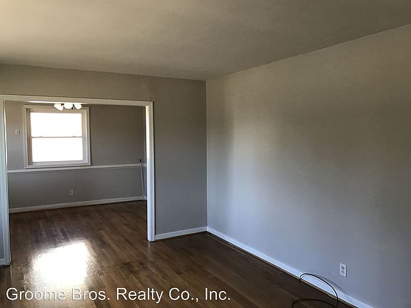 3rd image of 4203 W End Dr