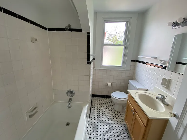 1532 Burney Ln #4 — Photo 7