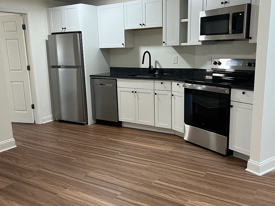 Brand new kitchen cabinets and new stainless appliances