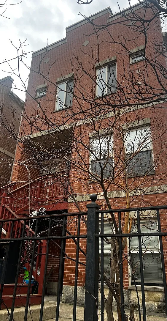 527 W 76th St photo 1