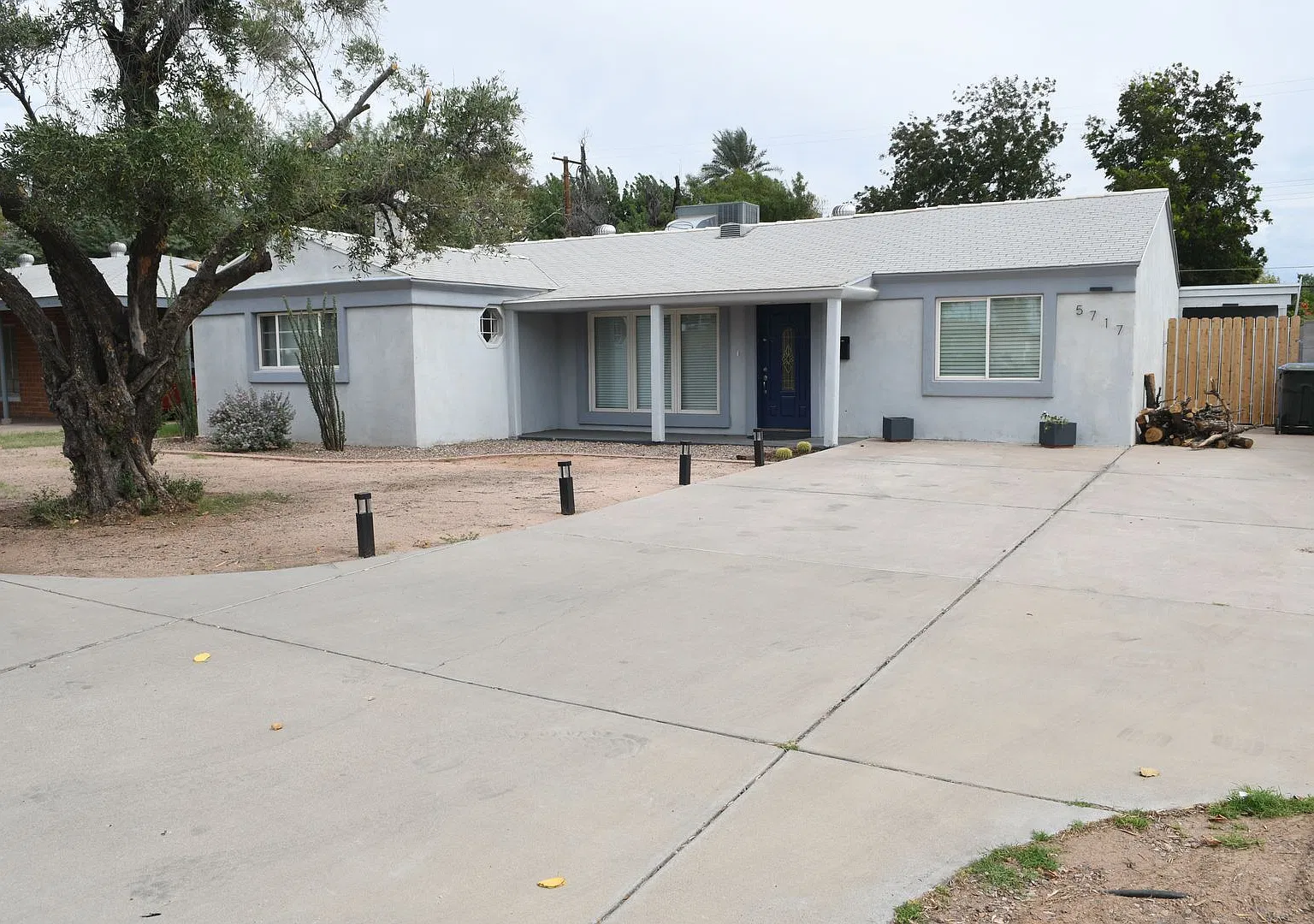 Remodeled 4 Br 3 Ba Home on 16th St Near Bethany Home in Central Phoenix — Photo 1