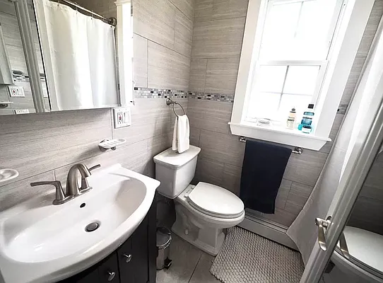 Rented by Compass | media 10