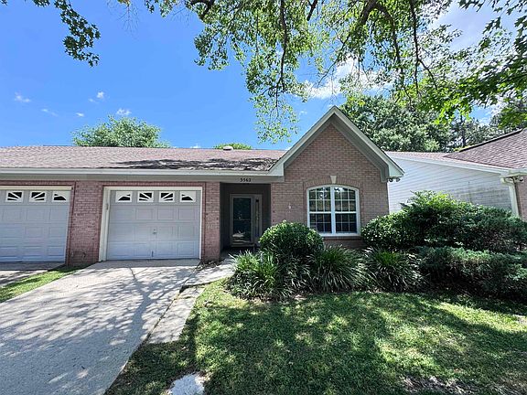 2nd image of 3562 Killarney Plaza Dr