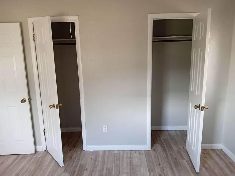 4322 NW Hoover Ave — Photo 15