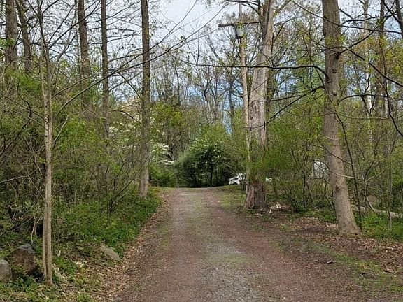 3rd image of 168 Locktown Sergeantsville