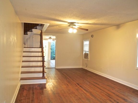 3rd image of 3307 Dumaine St #A