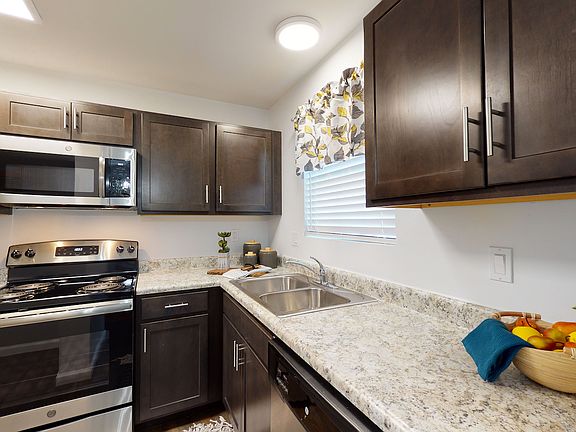 2 Bed Townhome North