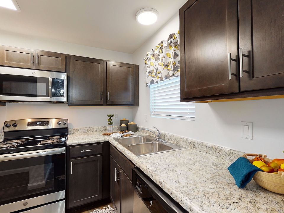 2 Bed Townhome North