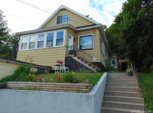 512 Bluff St, Negaunee, MI 49866