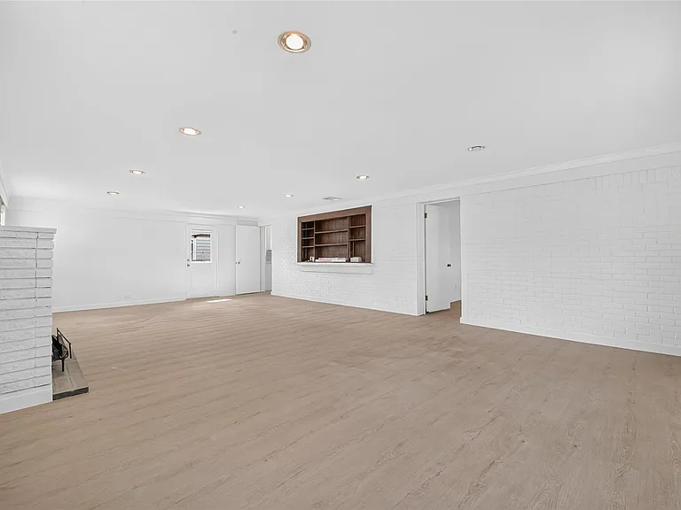 6131 Birdwood Rd — Photo 9