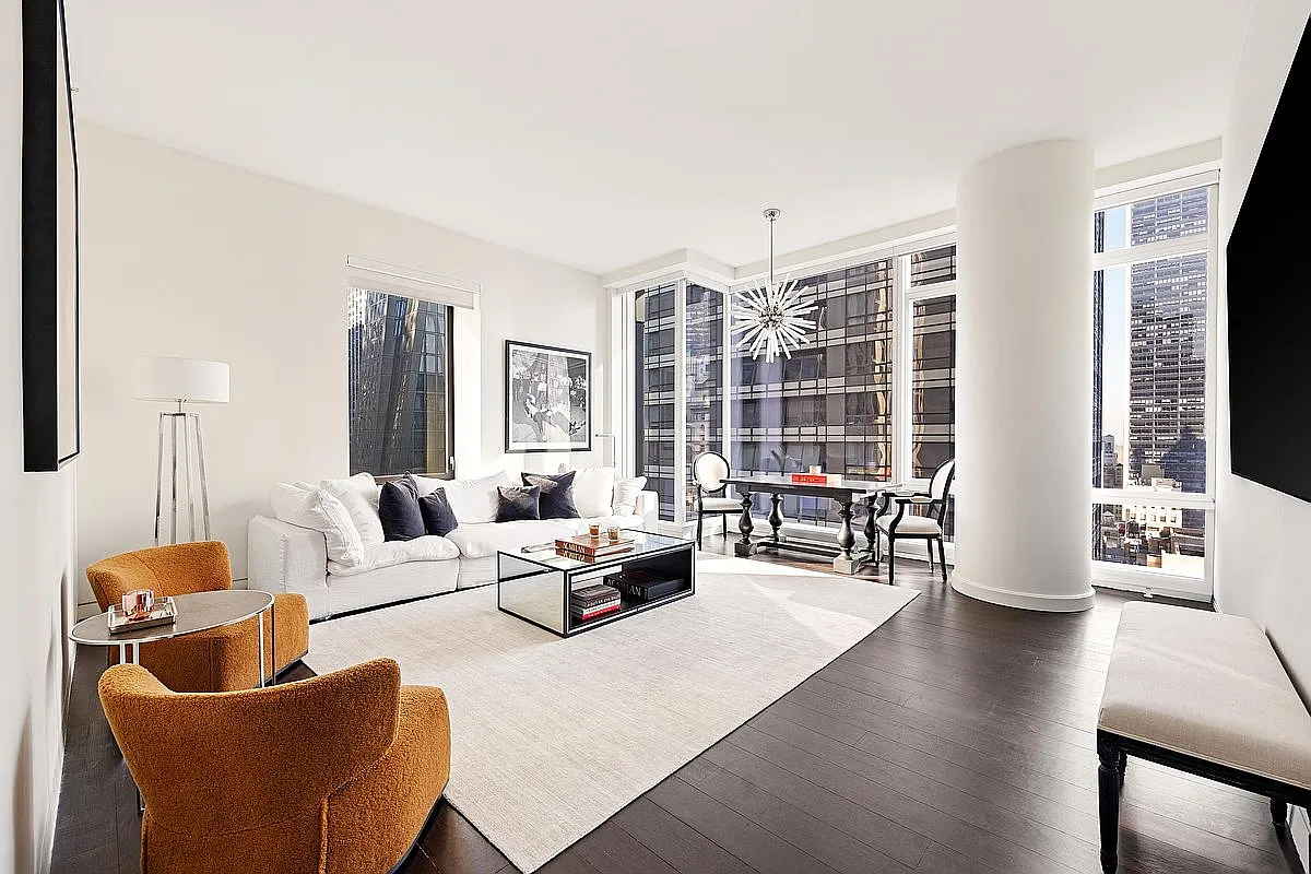 20 W 53rd St #20C photo 1