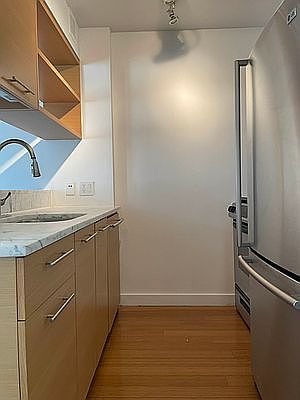 3rd image of 100 W 39th St APT 38B